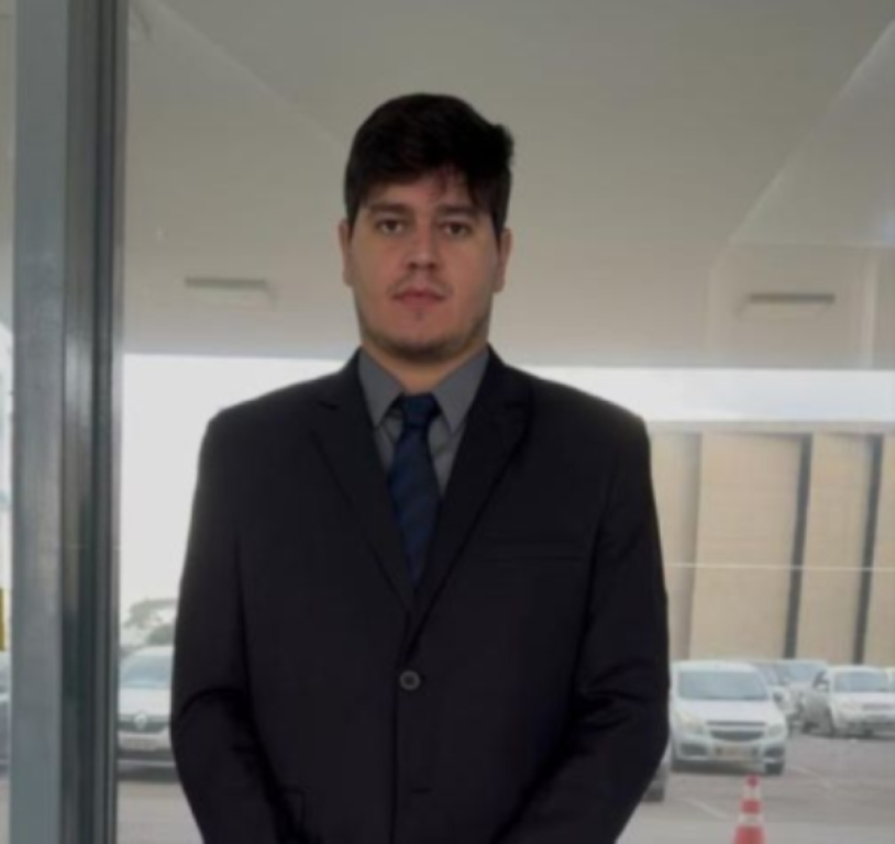 Vereadores Raniere e Cléber solicitam torres de telefone para distritos de Martinho Campos no Ministério das Comunicações, em Brasília