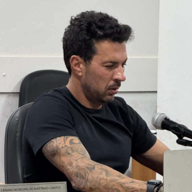 Juninho solicita asfaltamento de trecho entre o Córrego do Bambé e o Condomínio do Robson