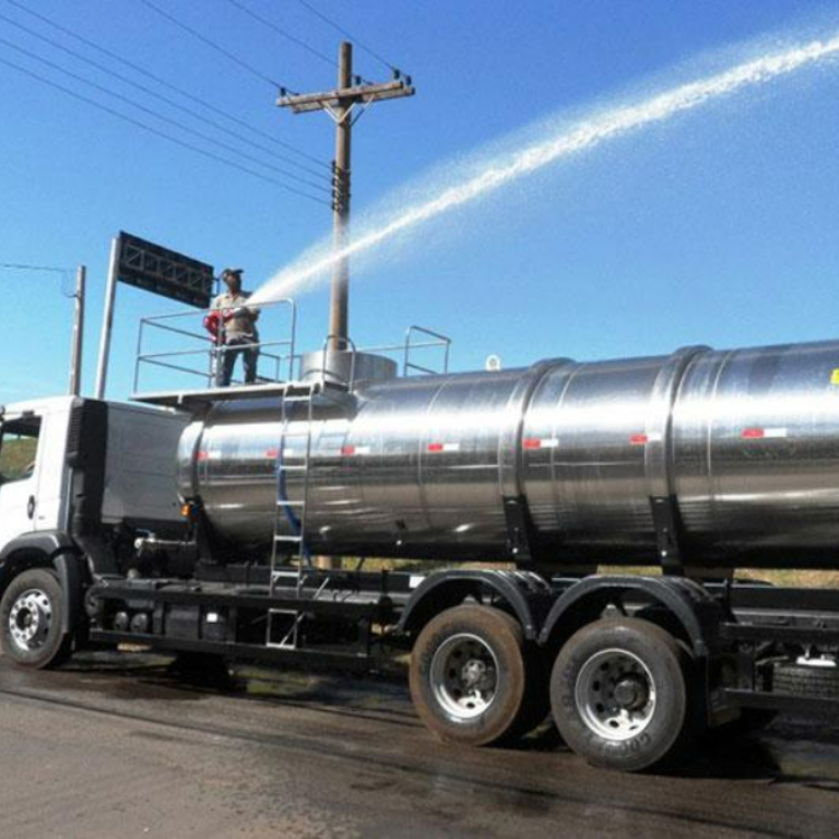 Vereadores solicitam caminhão-pipa para atender comunidades rurais de Martinho Campos