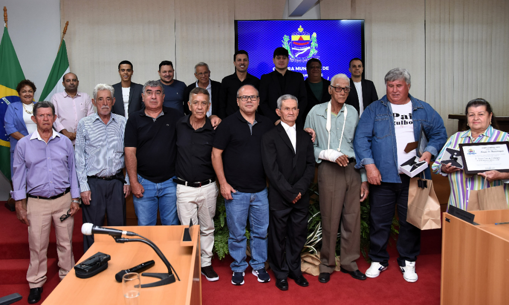 Câmara Municipal realiza cerimônia em homenagem ao Dia dos Pais; veja fotos